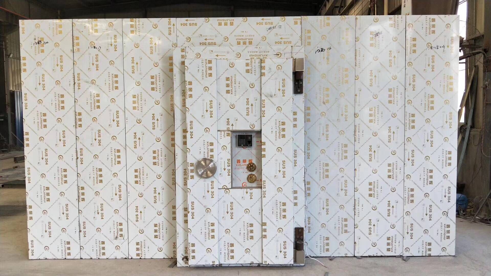 A级别墅金库门实拍图