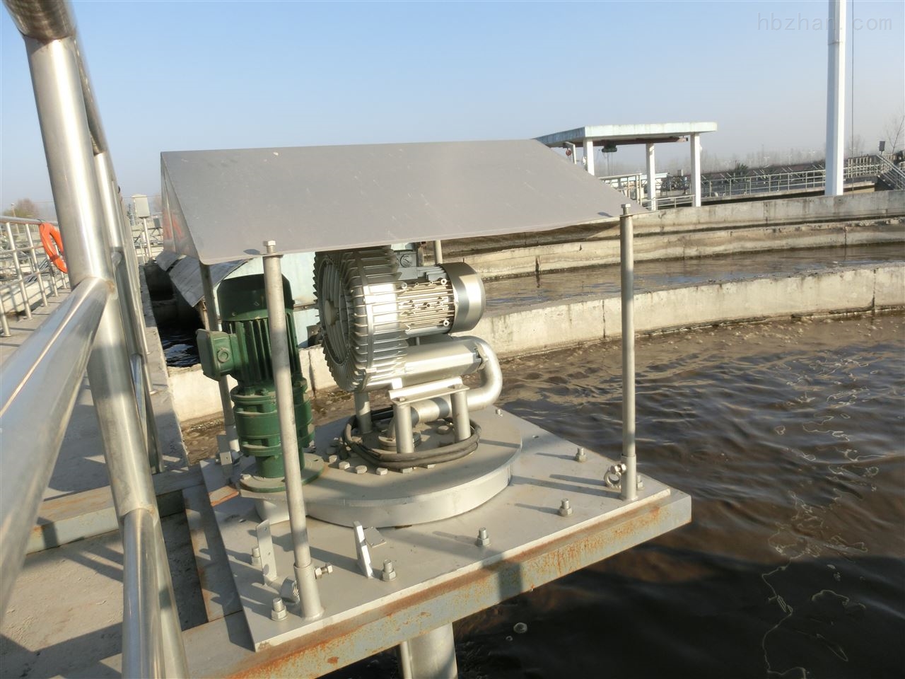 新型潜水推流曝气机