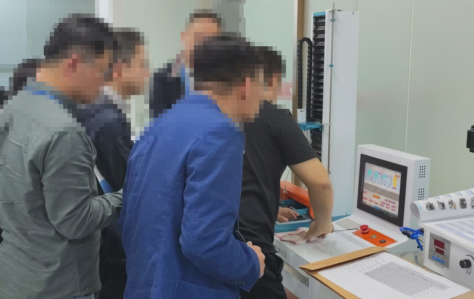 深圳某某有限公司赴上海理涛参观考察设备非血管内导管导丝滑动性能测试仪