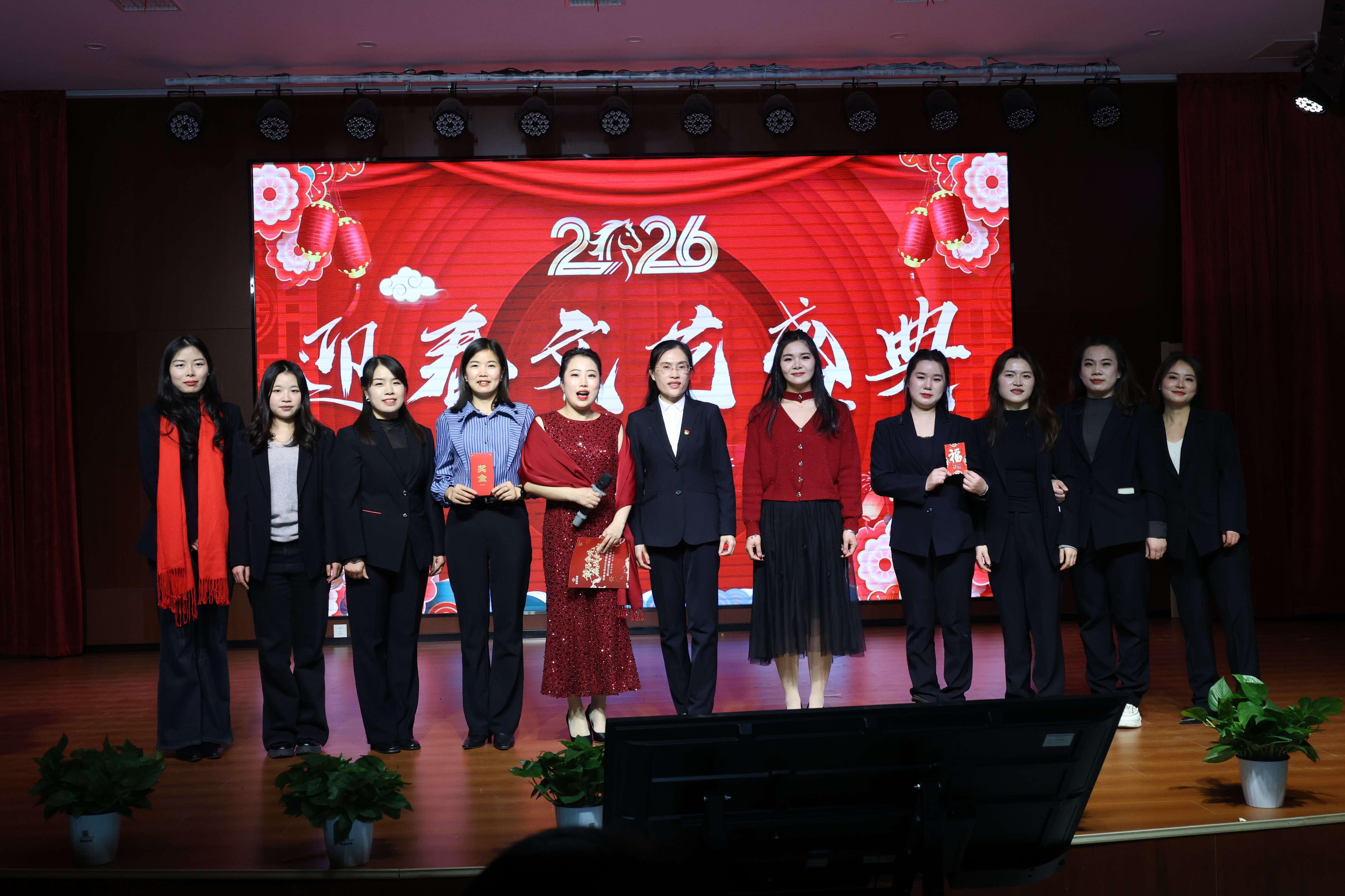 萍鄉(xiāng)科隆公司2025年終表彰大會暨2026迎春文藝盛典圓滿收官