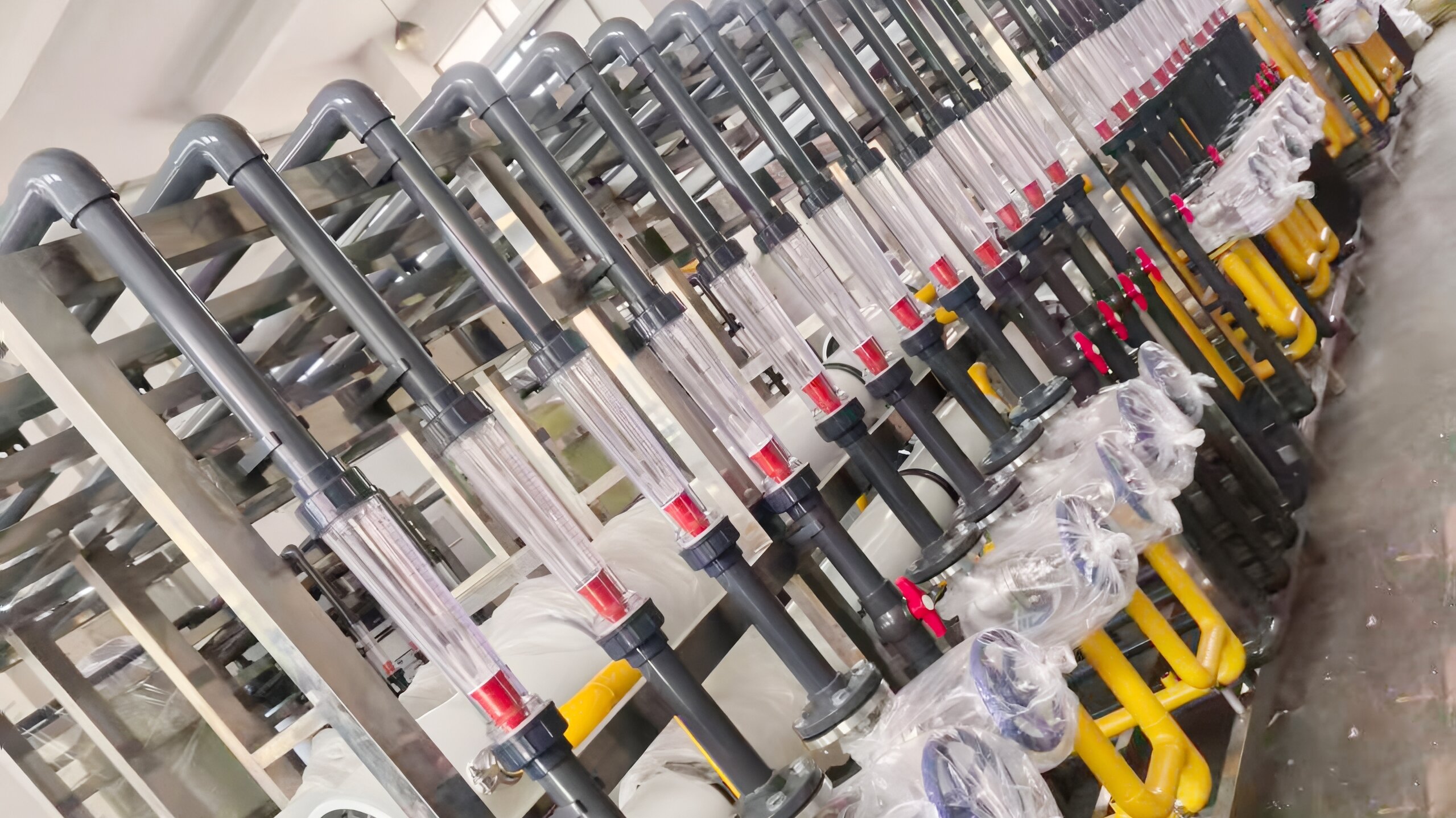 微信圖片_2025-12-11_145815_992(1).jpg 伊爽環(huán)境3C電子鋁氧化廢水處理設(shè)備通過驗收賦力中水資源循環(huán)利用